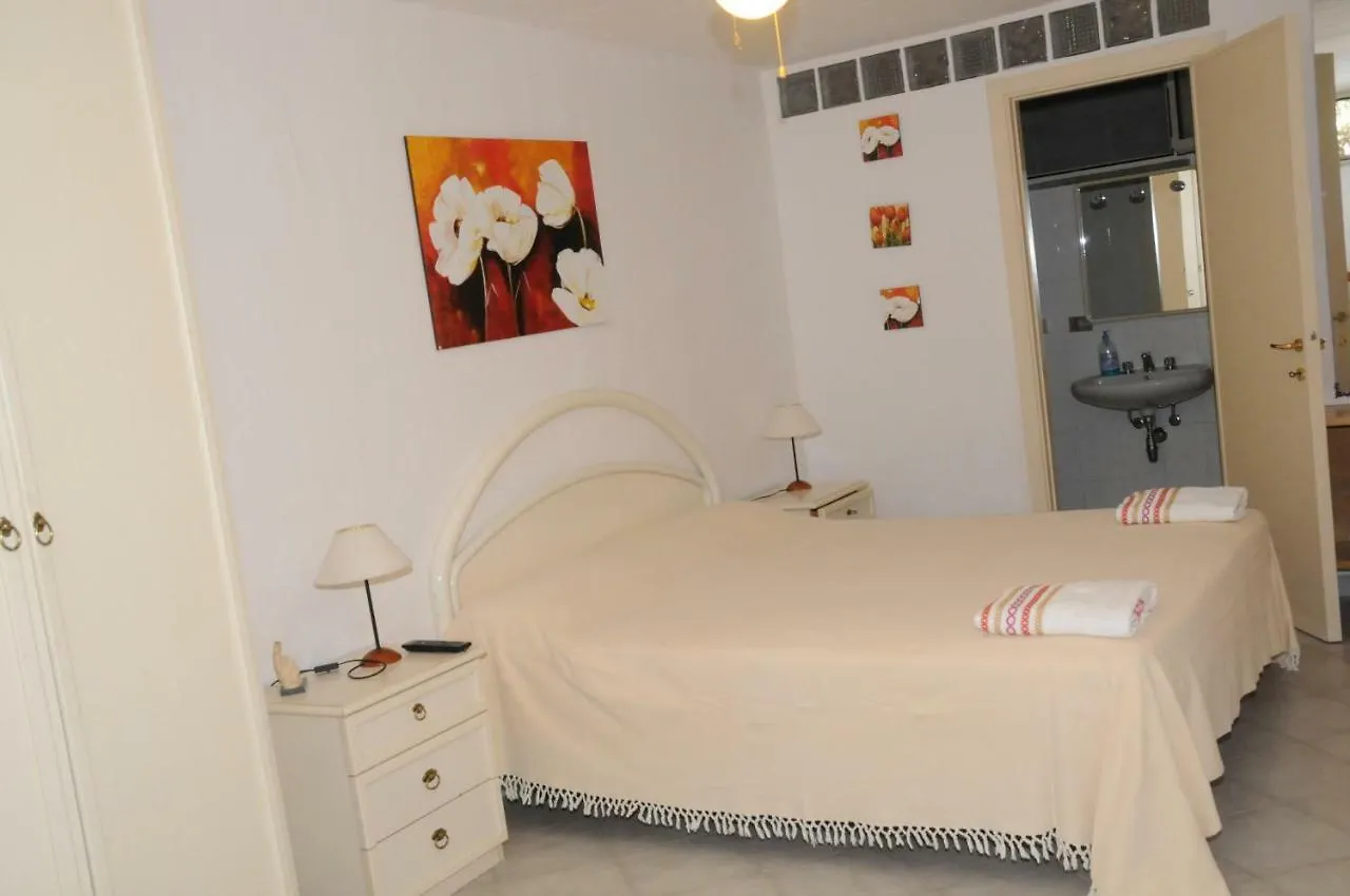 B&B Casa Derosas Golfo Aranci Bed & Breakfast